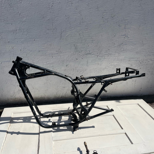 Rahmen mit Papieren Katana Suzuki GS650G BJ 1982