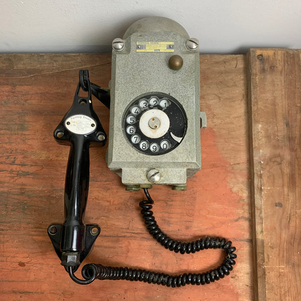 Industrielles antikes Bunker Telefon
