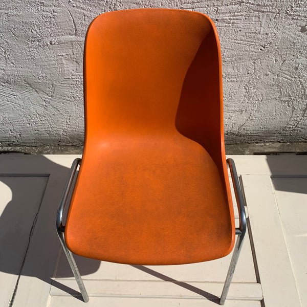 70er Jahre Stapelstuhl orange
