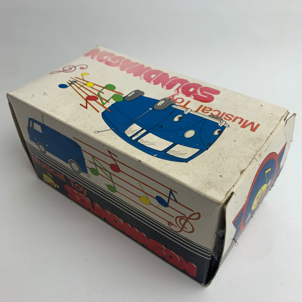 VW Bus Soundwagon von Tamco mit Varta Werbung
