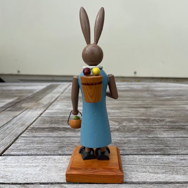 Deutsche Volkskunst Frau Osterhase