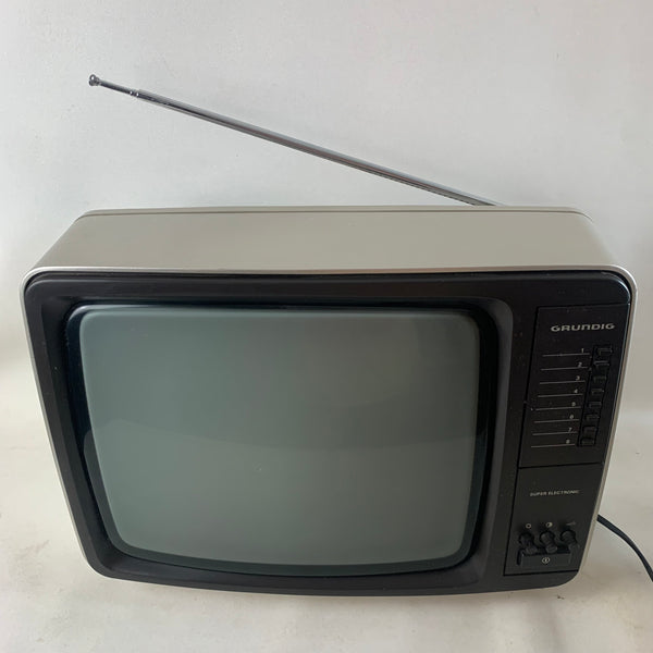 Vintage Fernseher Grundig in silber