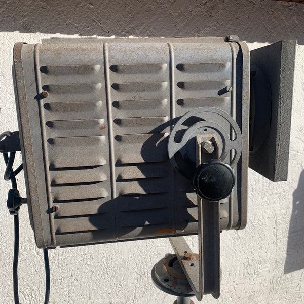 Alter Theaterscheinwerfer