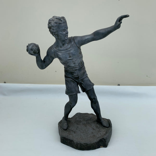 Zinkguss Figur Kugelstoßer von O. Ruffony