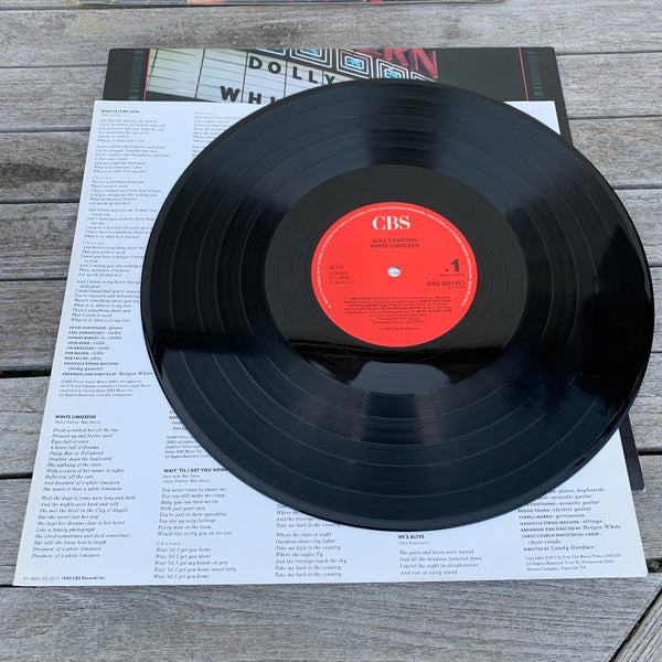 LP Dolly Parton in White Limozeen