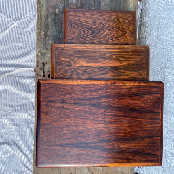 Nesting Tables von Arne Hovmand Olsen