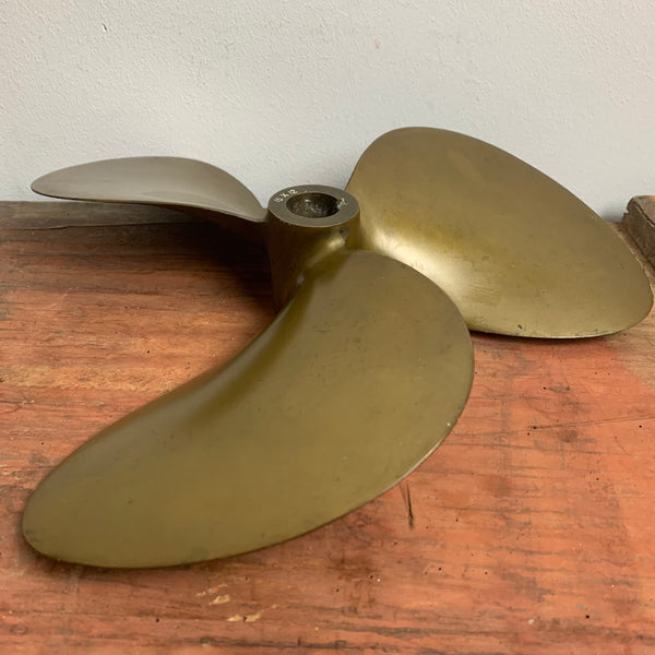 Schiffsschraube 3 Blatt Propeller 15 x 12