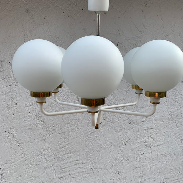Atomic Kugellampe mit 6 Opal Kugeln