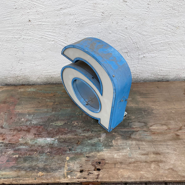 Vintage Leuchtbuchstabe a
