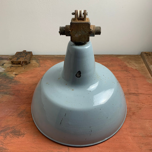 Bauhaus Lampe aus Emaille