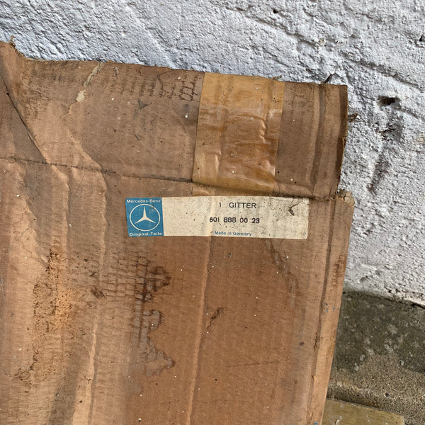 Kühlergrill Gitter Mercedes Benz 601 888 00 23 schwarz