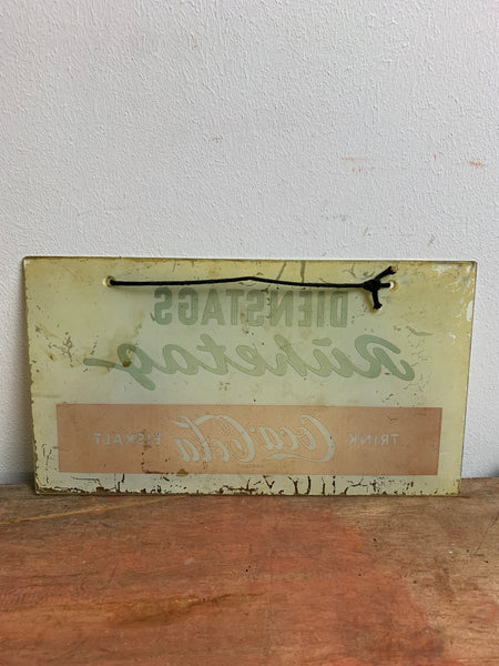 Vintage Werbeschild aus Glas Coca Cola Dienstags Ruhetag