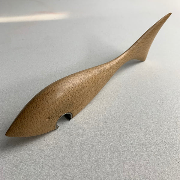 Vintage Flaschenöffner als Fisch aus Holz