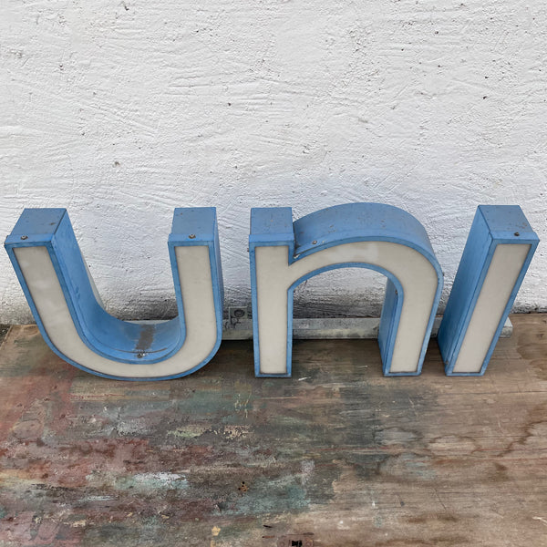 Vintage Leuchtbuchstaben uni