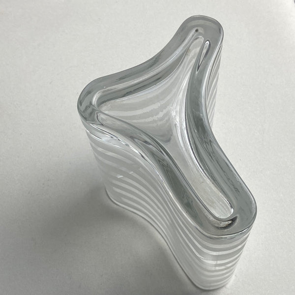 Mid Century Glasvase in Wellenform