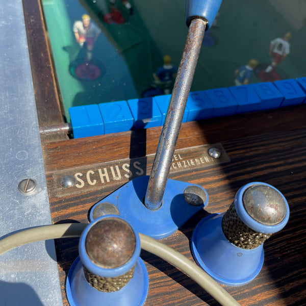 Alter Tischfußball Automat von JDO Apparatebau