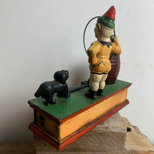 Antike mechanische Spardose aus Gusseisen Trick Dog