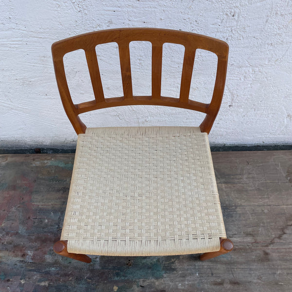 Teakholz Stuhl Modell 83 von Niels O. Møller