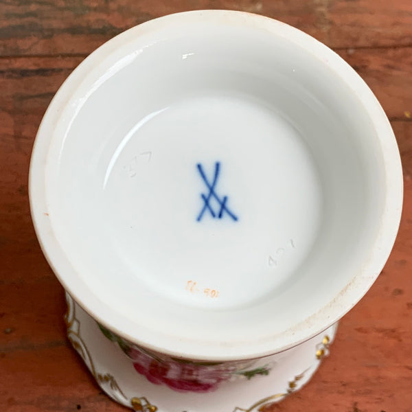 Meissen Vase auf Sockel Rosenmotiv