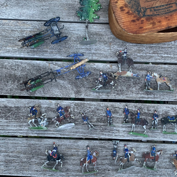 Ein Satz Zinnfiguren Soldaten von E. Heinrichsen