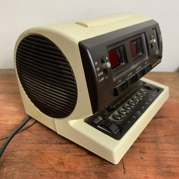 Vintage Sono Clock 550a von Grundig