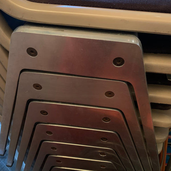 Stapelstuhl Schalenstuhl von Wilkhahn