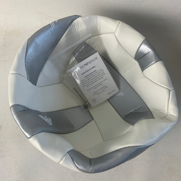 Volleyball von Emporio Armani