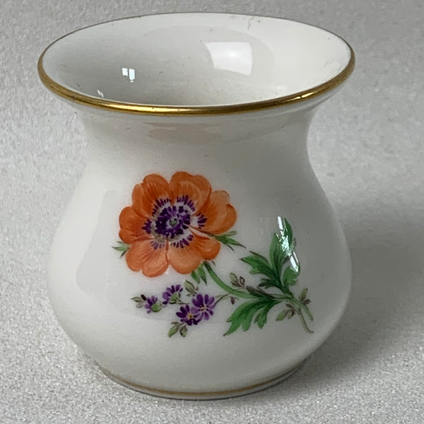 Kleine Blumenvase von Meissen Schwertermarke