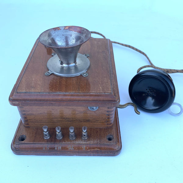 Antikes Wandtelefon