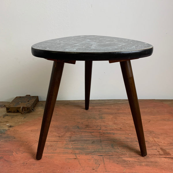 Kleiner Nierentisch / Hocker 50er Jahre
