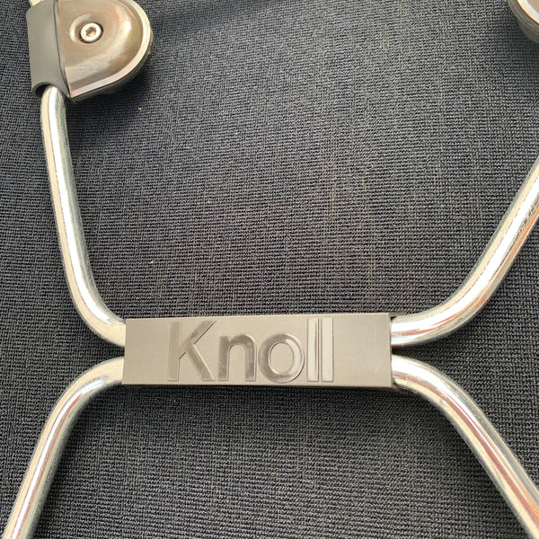 Knoll International Lobby Chair Stoff / Schwarz mit Armlehnen