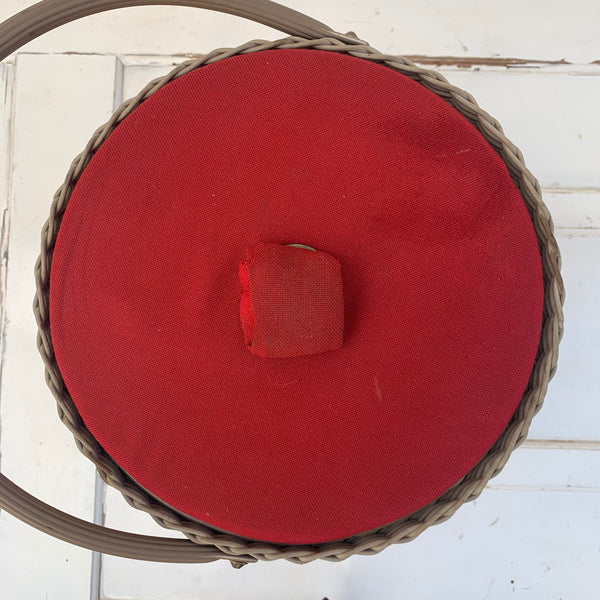Vintage Nähkästchen in rot gelb