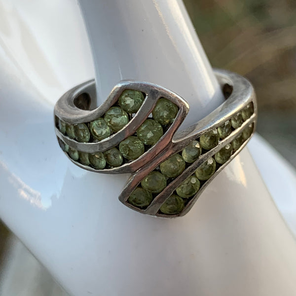 Sterling Silberring mit Peridot