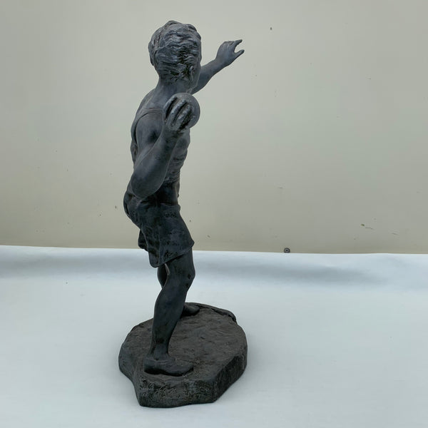 Zinkguss Figur Kugelstoßer von O. Ruffony