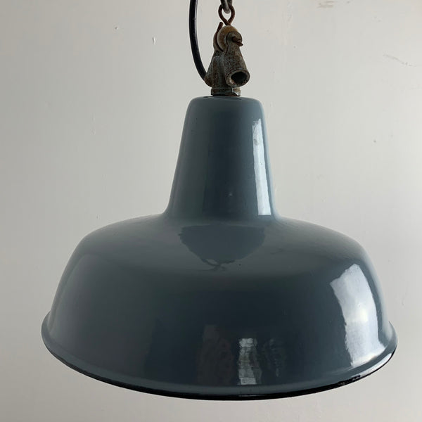 Bauhaus Lampe aus Emaille