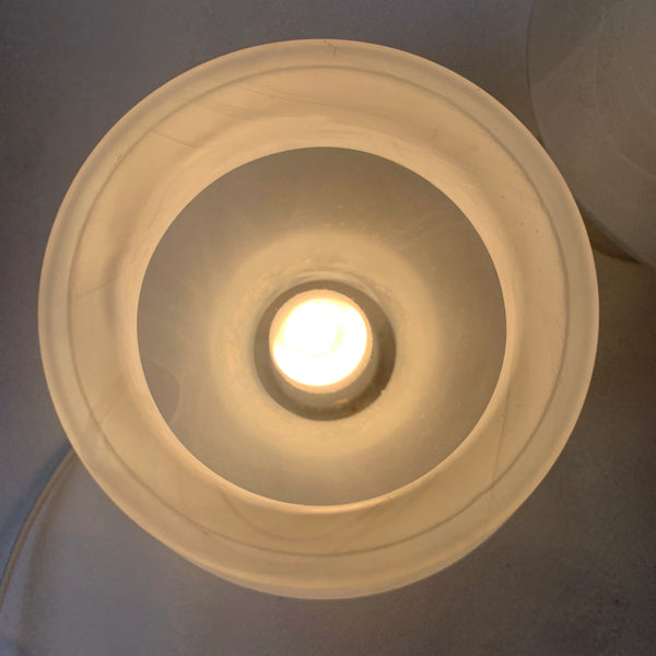Ein paar Design Pilzlampen in Marmor Optik