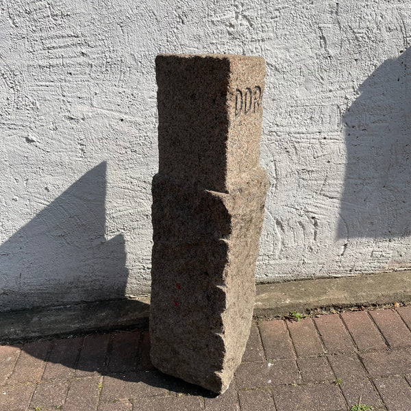 DDR Grenzstein Granit