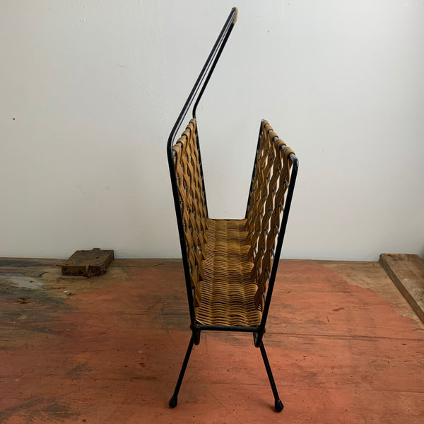 Vintage Zeitungsständer aus Rattan im String Style