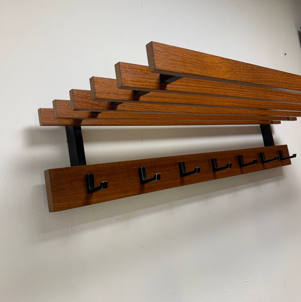 Skandinavische Mid Century Garderobe aus Teakholz