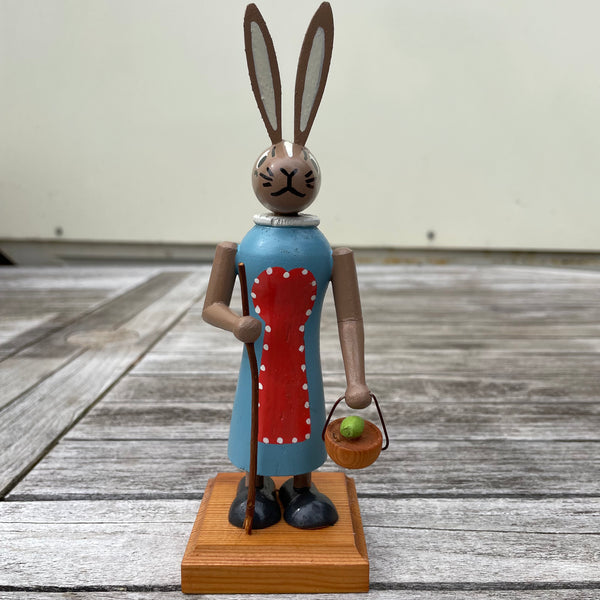 Deutsche Volkskunst Frau Osterhase