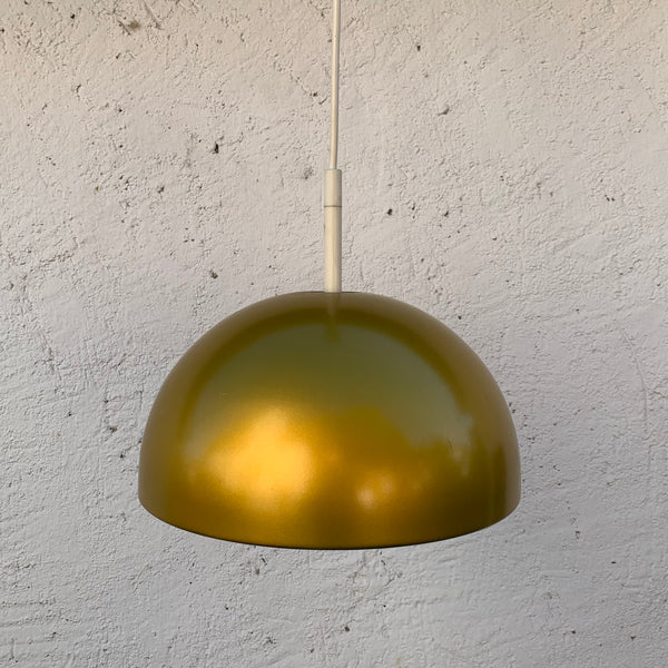 Vintage goldene Halbkugel Lampe