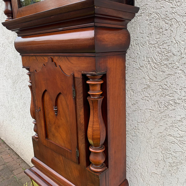 Viktorianische Standuhr mit Mond und Schiff um 1830