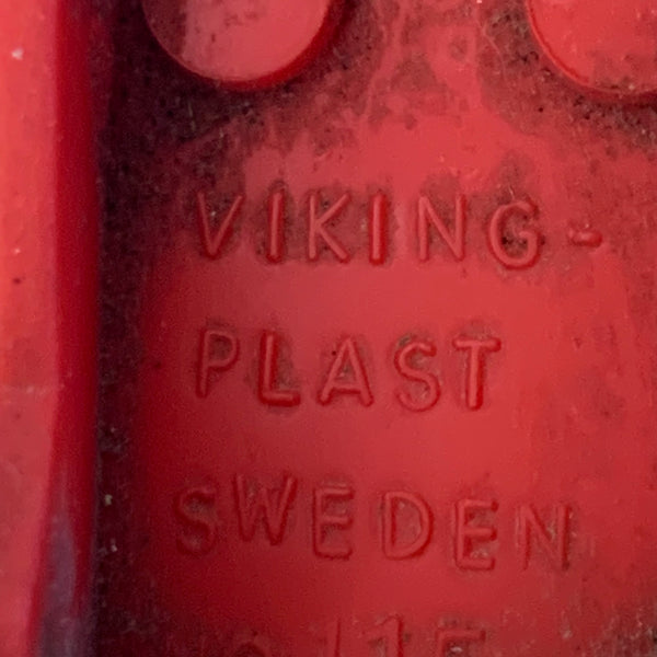 Viking Plast no. 4224 Truck Lorry Auto Sweden in rot