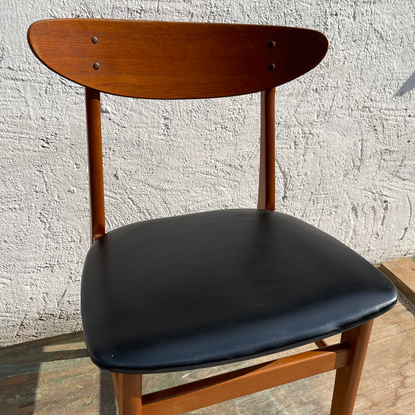 Dänischer Teakholz Stuhl Modell No. 210 von Farstrup Møbler