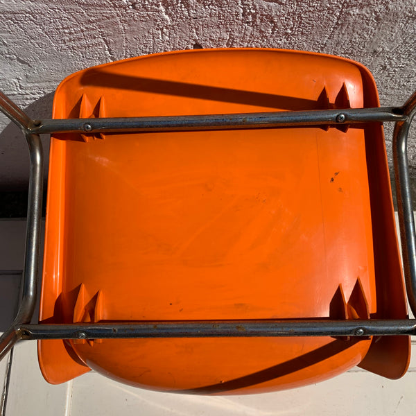 70er Jahre Stapelstuhl orange