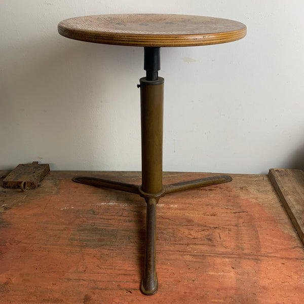Industrieller Drehhocker