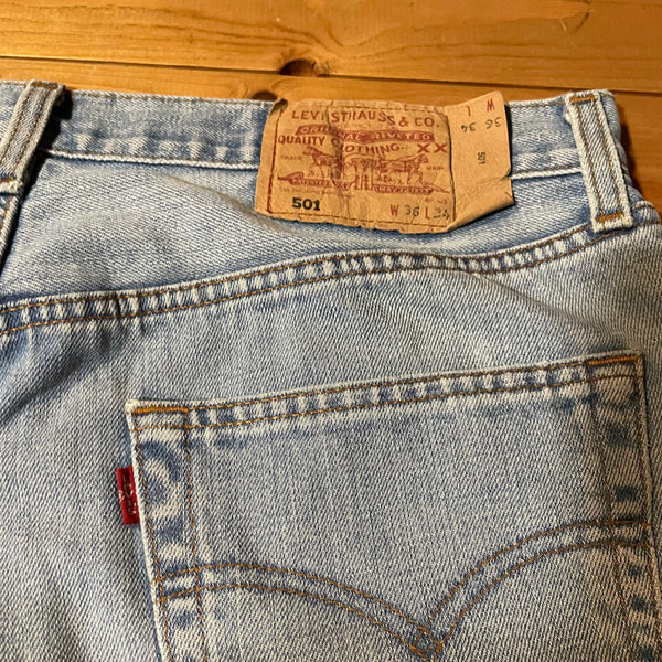 Levi’s 501 Vintage Jeans