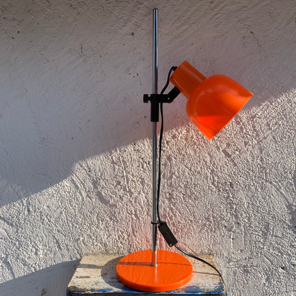 Orangene vintage Tischlampen von ARO