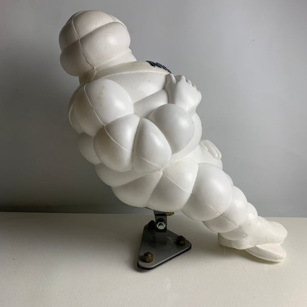 Großes Michelin Männchen Bibendum sitzend