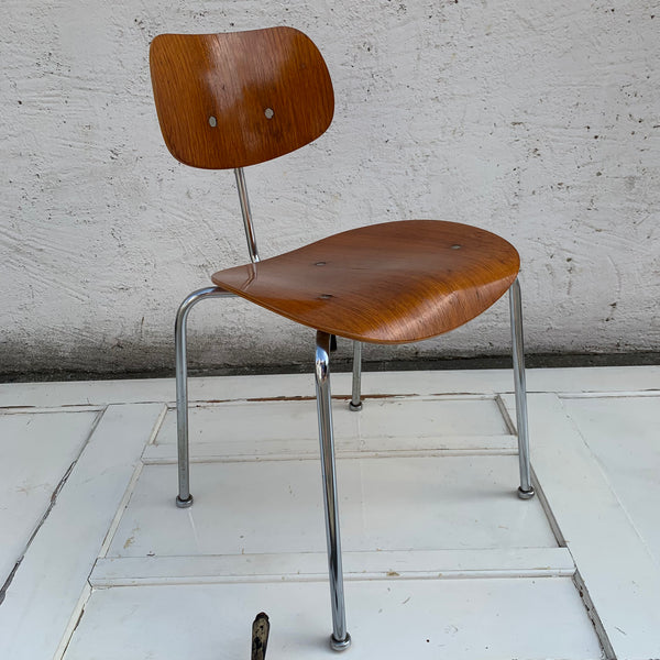 Design Stuhl SE68 von Egon Eiermann für Wilde und Spieth